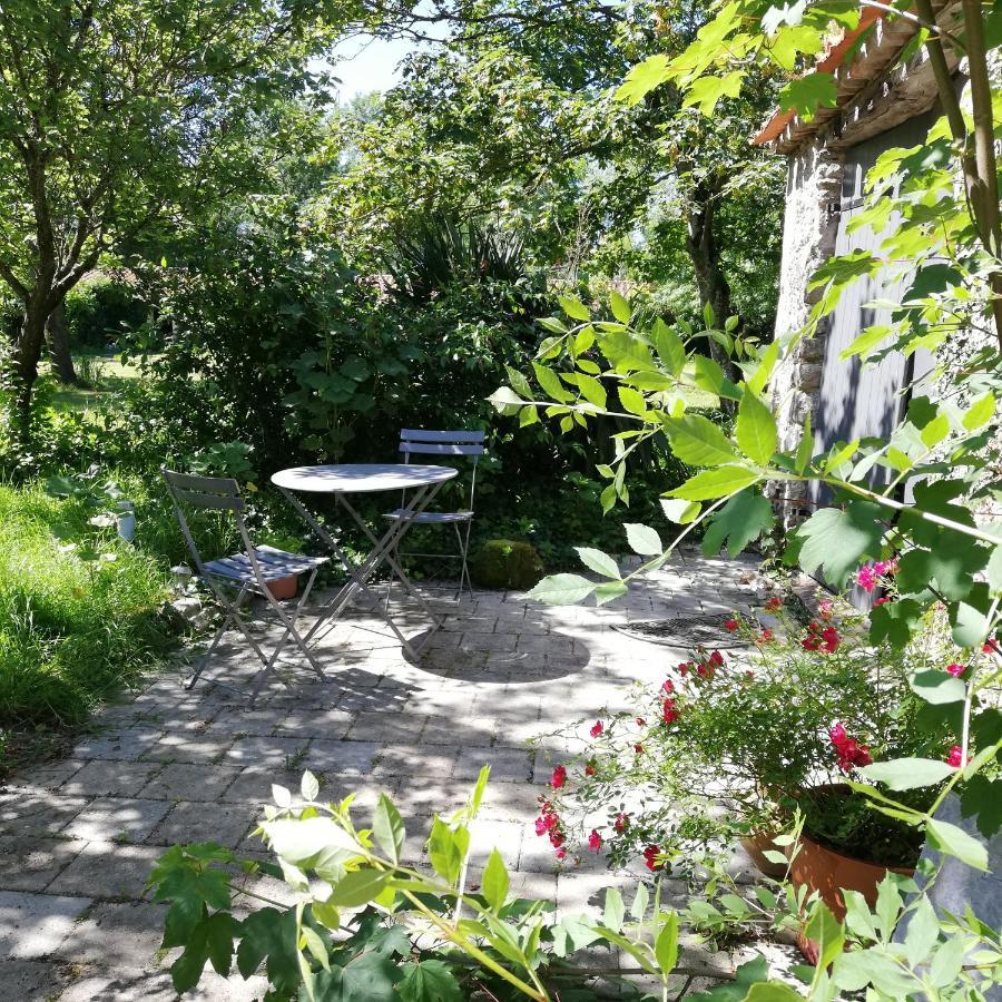Au Logis De La Mongie Bed & Breakfast Soullans Exterior photo